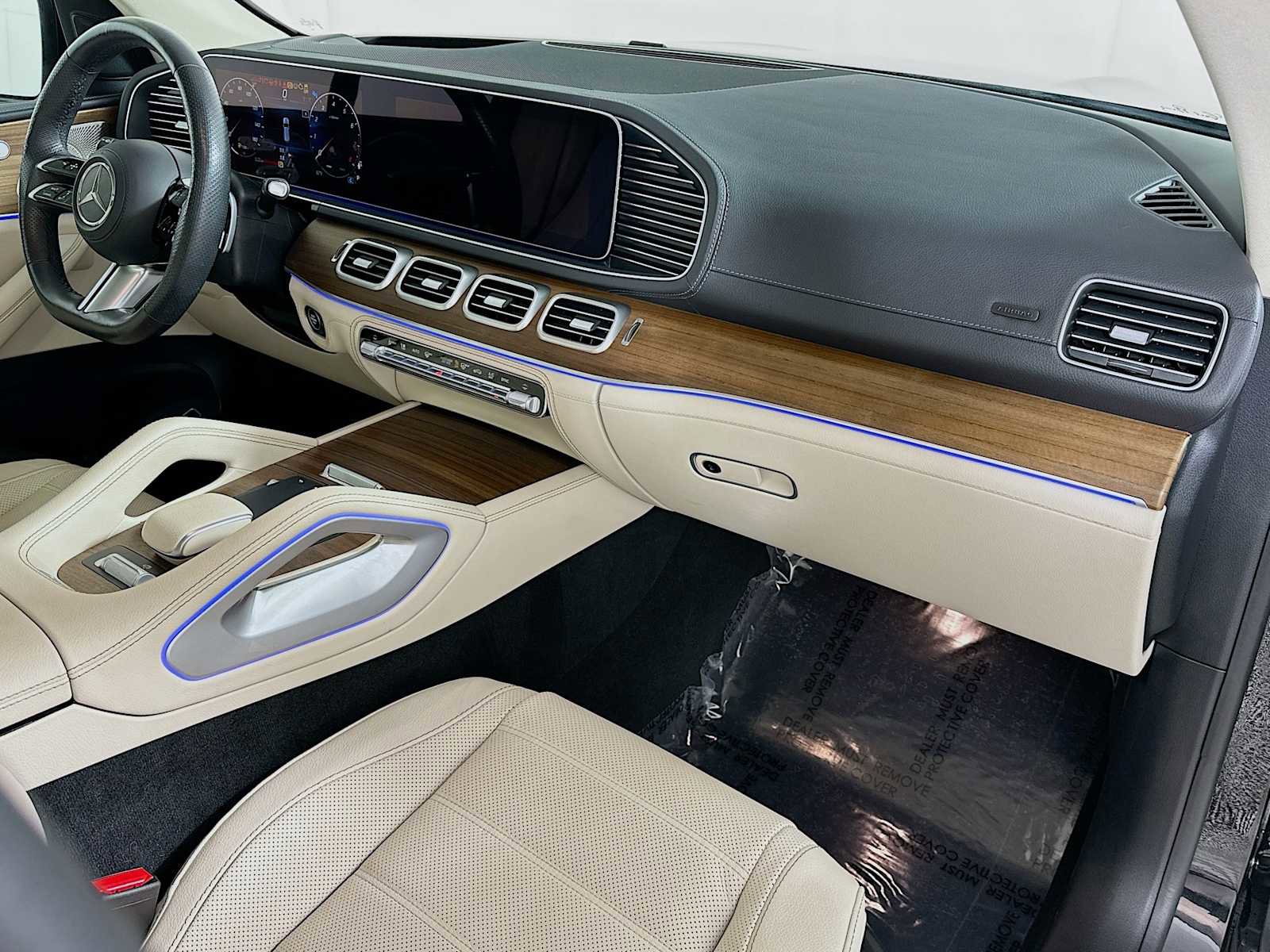 Used 2024 Mercedes-Benz GLS 580 4MATIC image 31