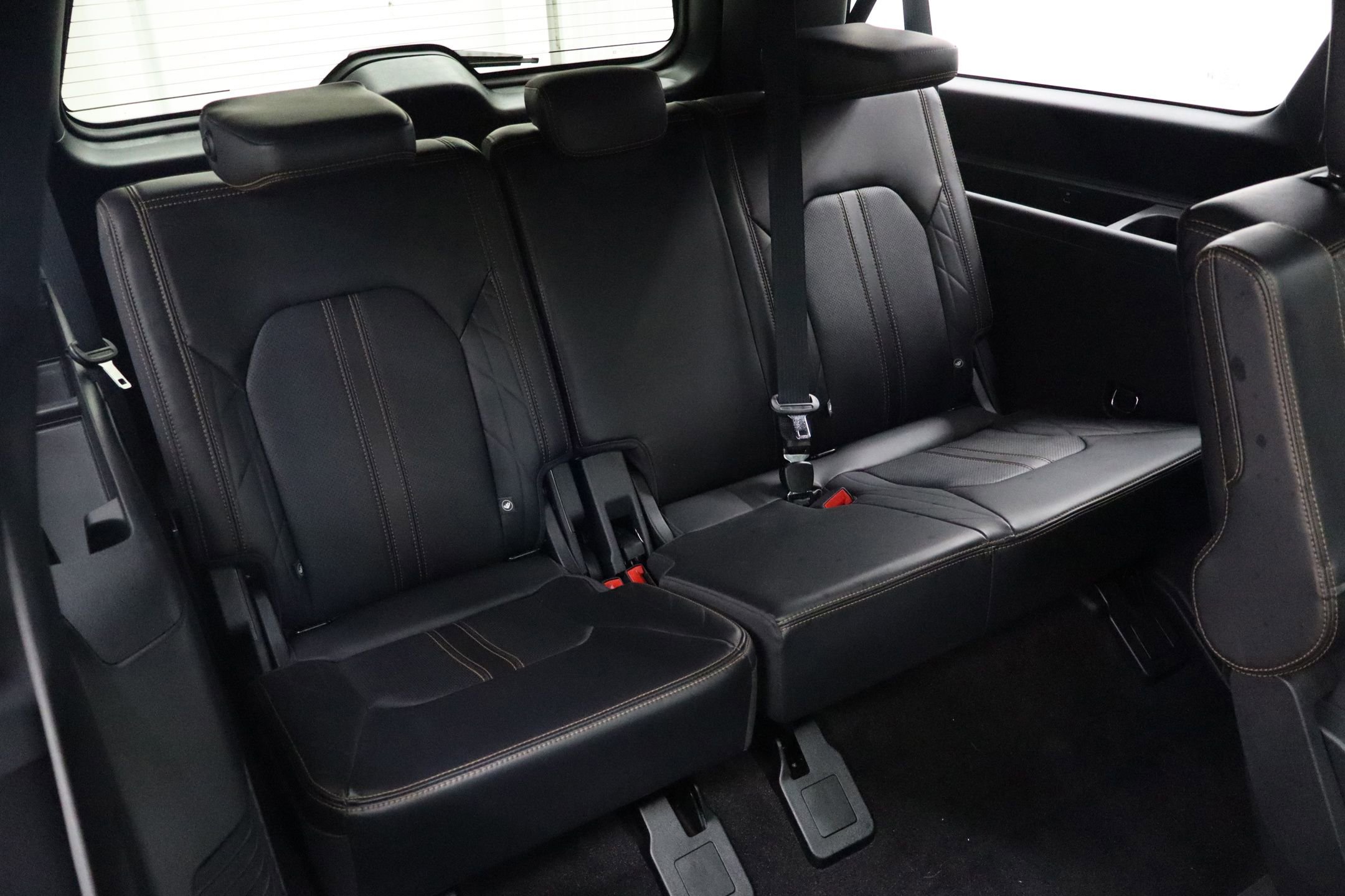 Used 2022 Ford Expedition Max Platinum AWD/4WD image 28