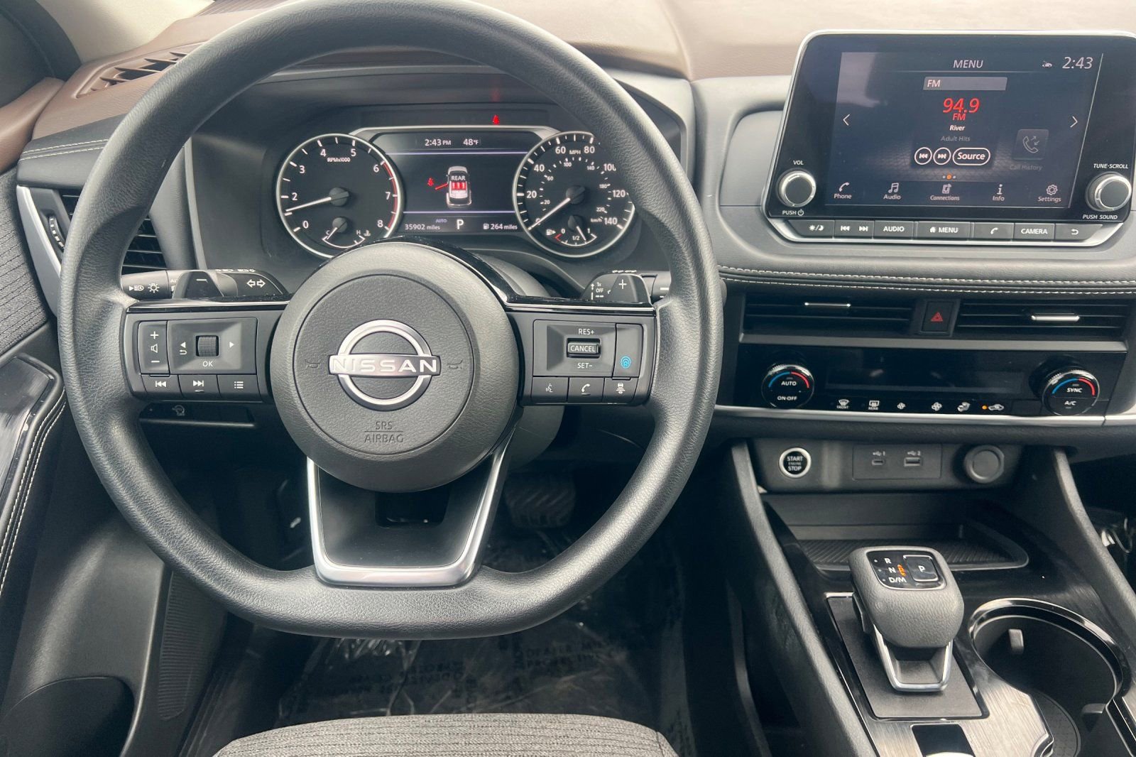 Used 2023 Nissan Rogue SV AWD/4WD image 11