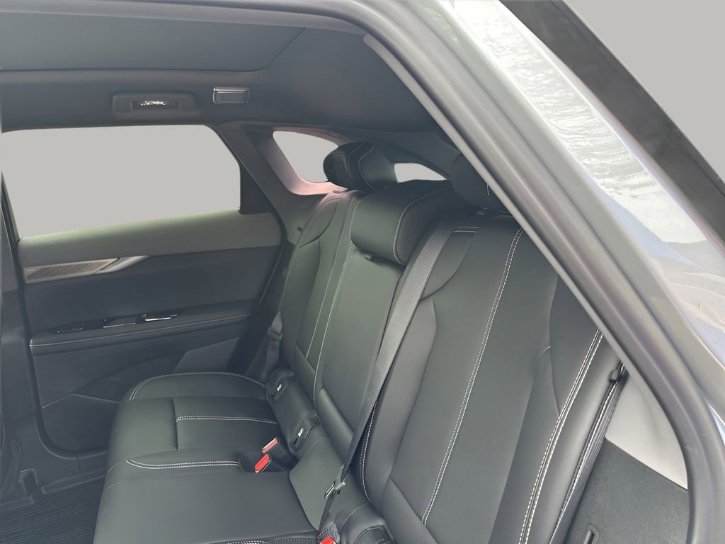 New 2026 Cadillac Optiq Sport 1 w/ LPO, Floor Liner Package AWD/4WD image 19