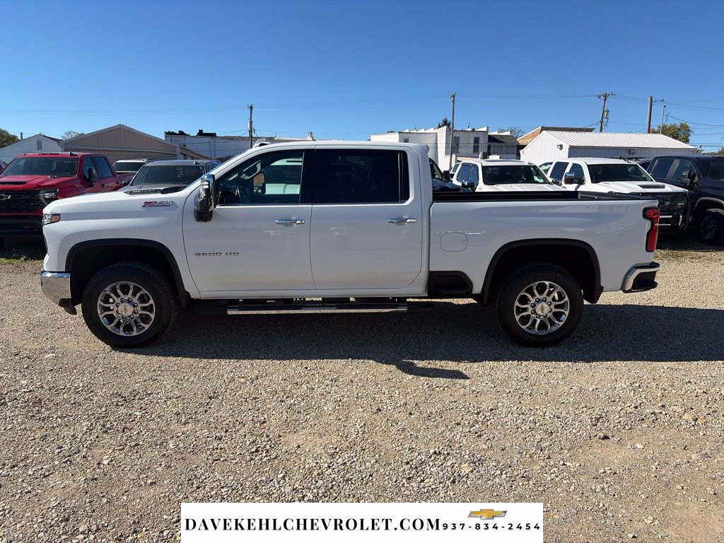 Used 2025 Chevrolet Silverado 2500 LTZ w/ LTZ Plus Package AWD/4WD image 3