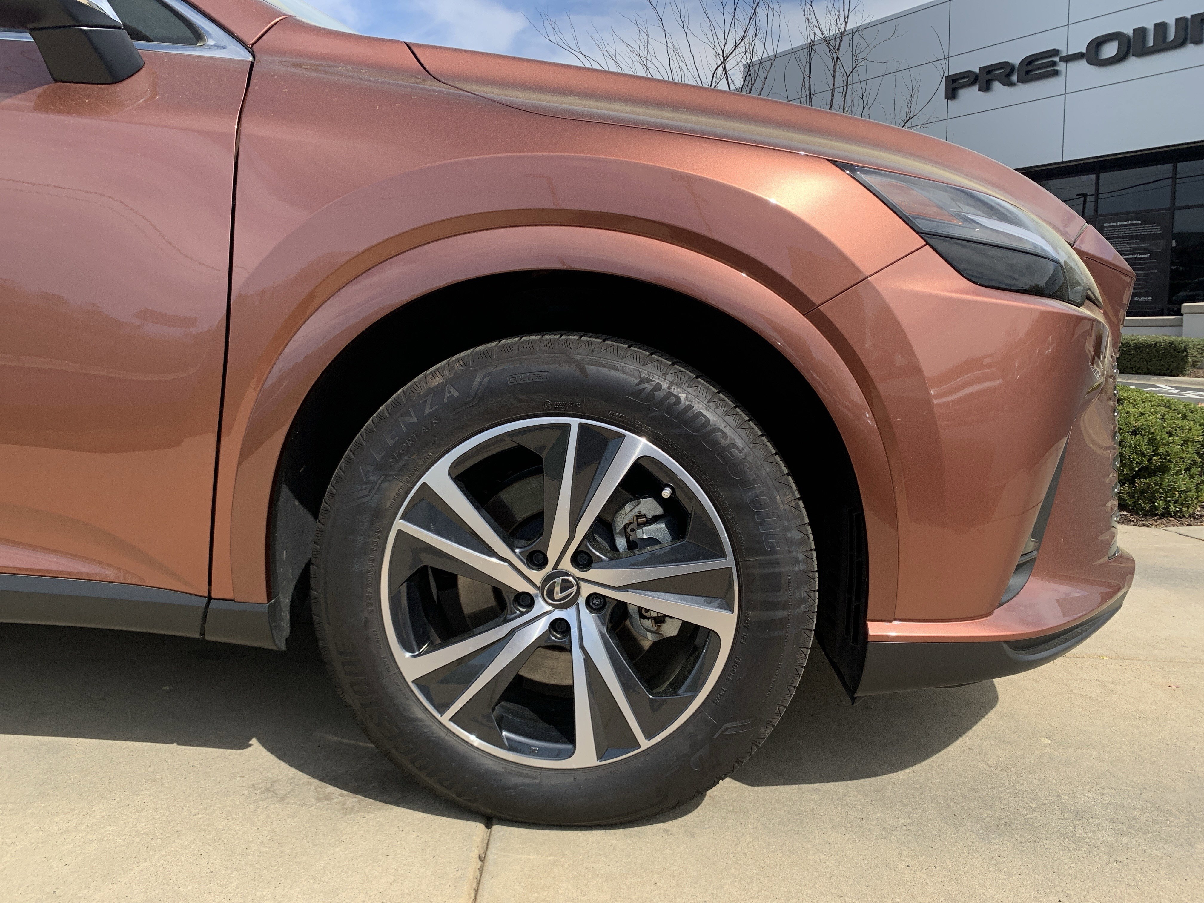 Certified 2025 Lexus RX 350 Premium w/ Accessory Package (Z1) image 13