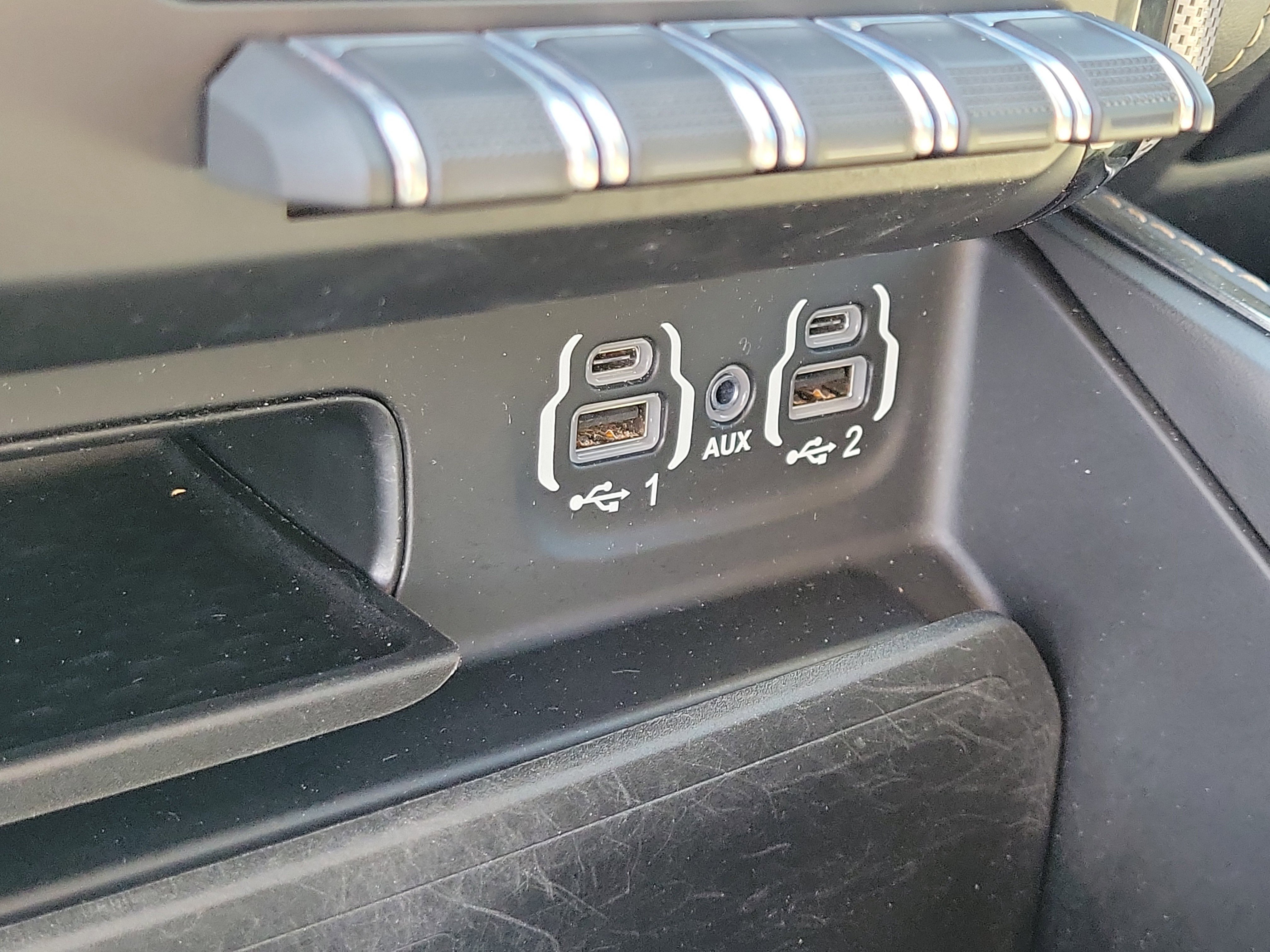 Used 2020 RAM 1500 Limited image 31