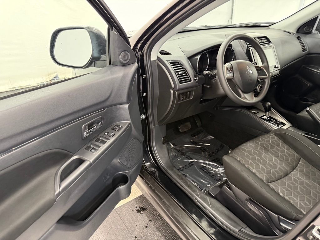 Used 2026 Mitsubishi Outlander Sport ES AWD/4WD image 30