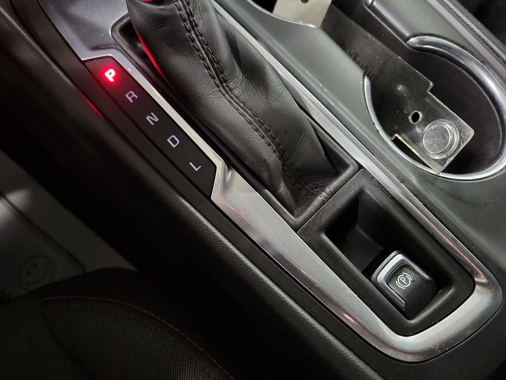 Used 2018 Chevrolet Equinox LT image 16