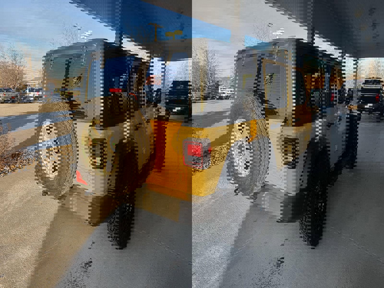 Used 2020 Jeep Wrangler Unlimited Sport S image 3