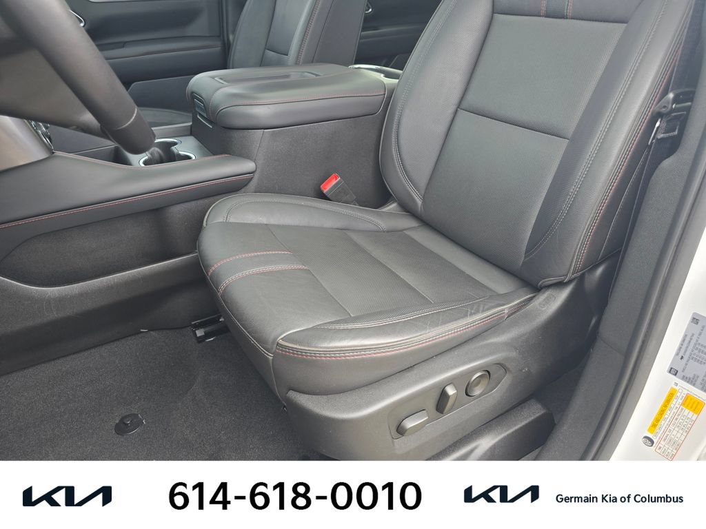 Used 2021 Chevrolet Tahoe RST w/ Luxury Package AWD/4WD image 18