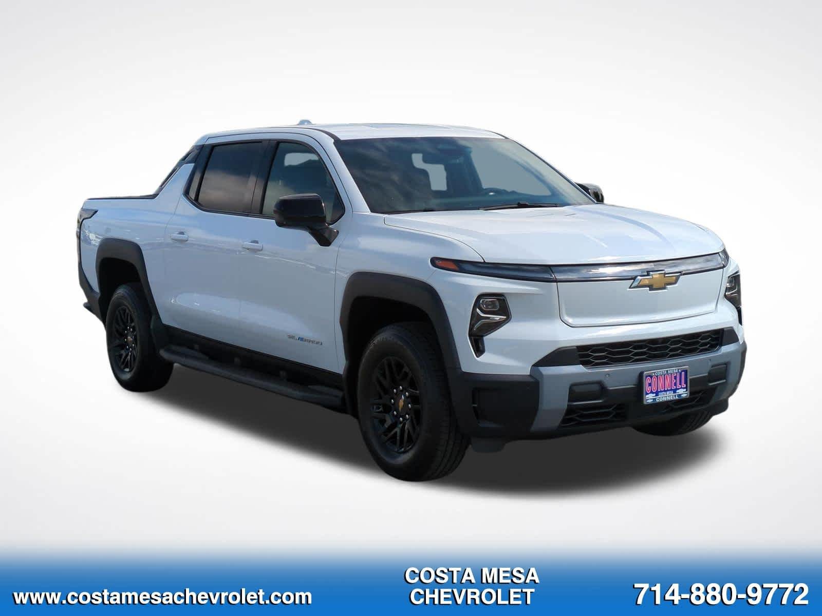 Used 2026 Chevrolet Silverado EV LT AWD/4WD image 3