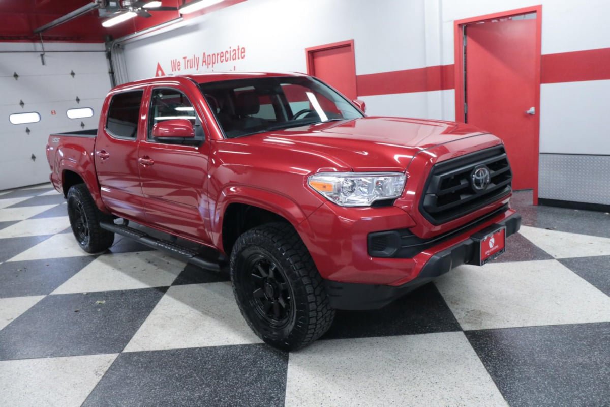 Used 2023 Toyota Tacoma SR AWD/4WD image 3