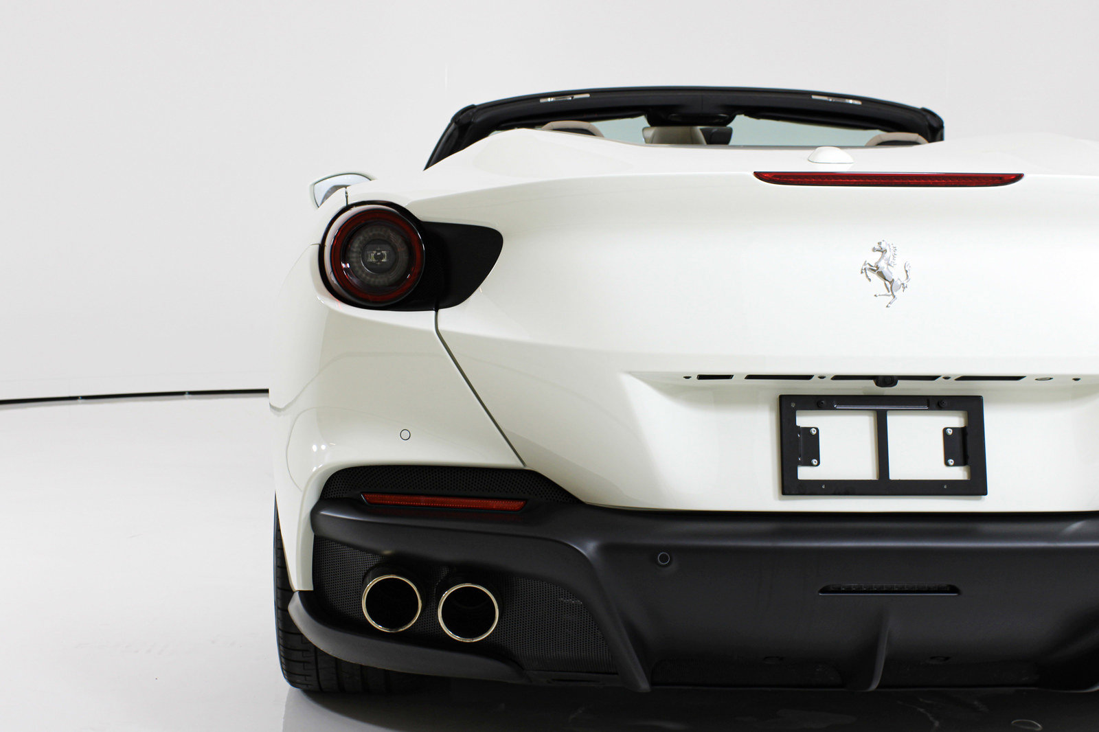 Used 2023 Ferrari Portofino M RWD image 22