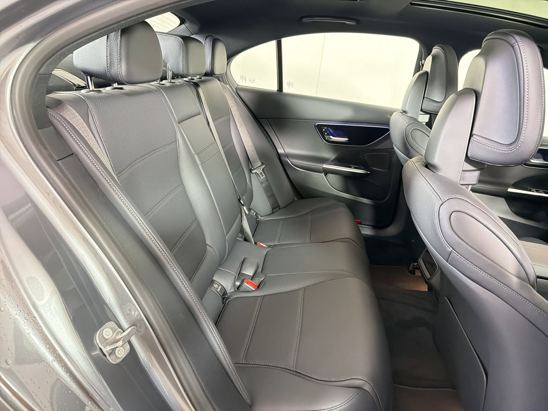 Used 2026 Mercedes-Benz C 300 4MATIC Sedan image 29