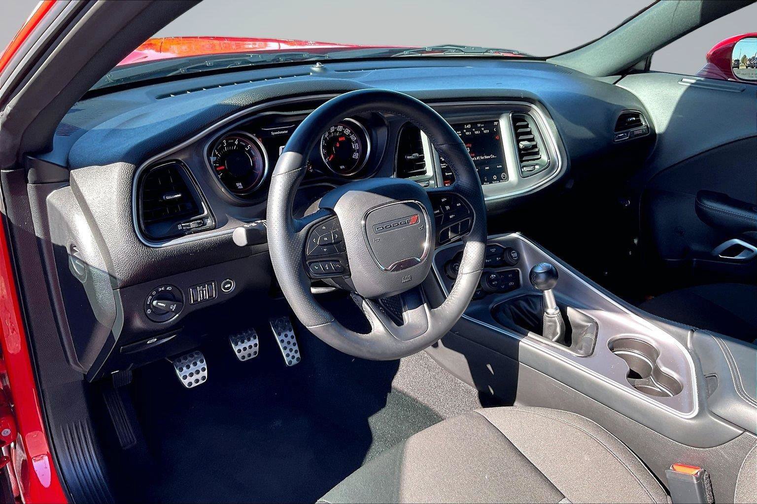 Used 2022 Dodge Challenger R/T Scat Pack w/ Driver Convenience Group RWD image 15