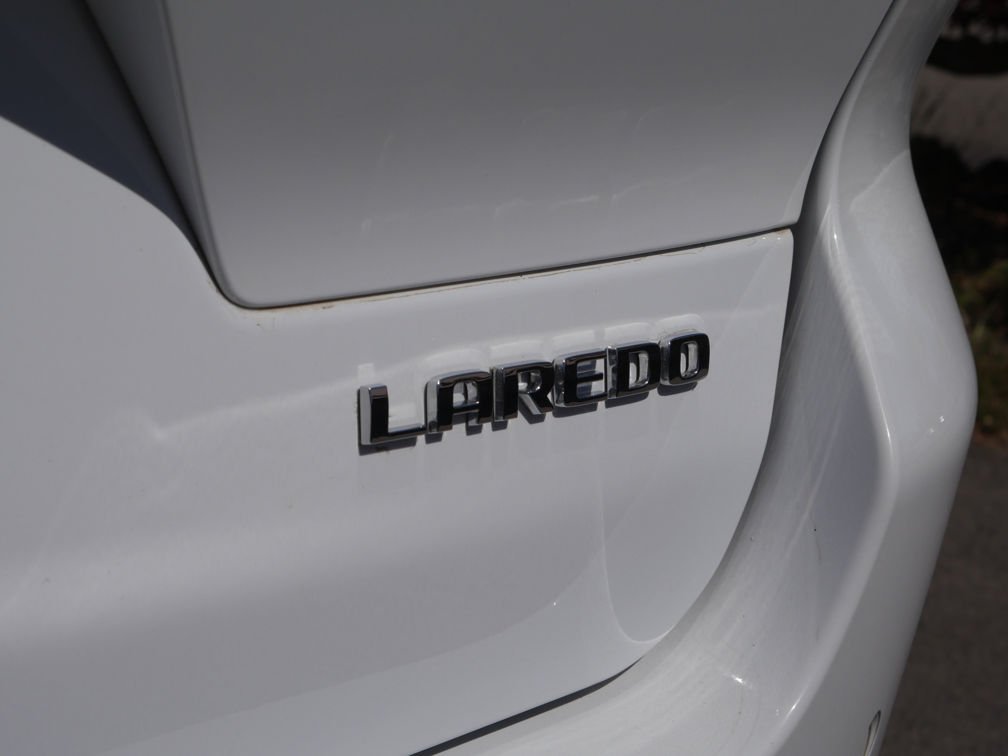 Used 2023 Jeep Grand Cherokee L Laredo AWD/4WD image 21
