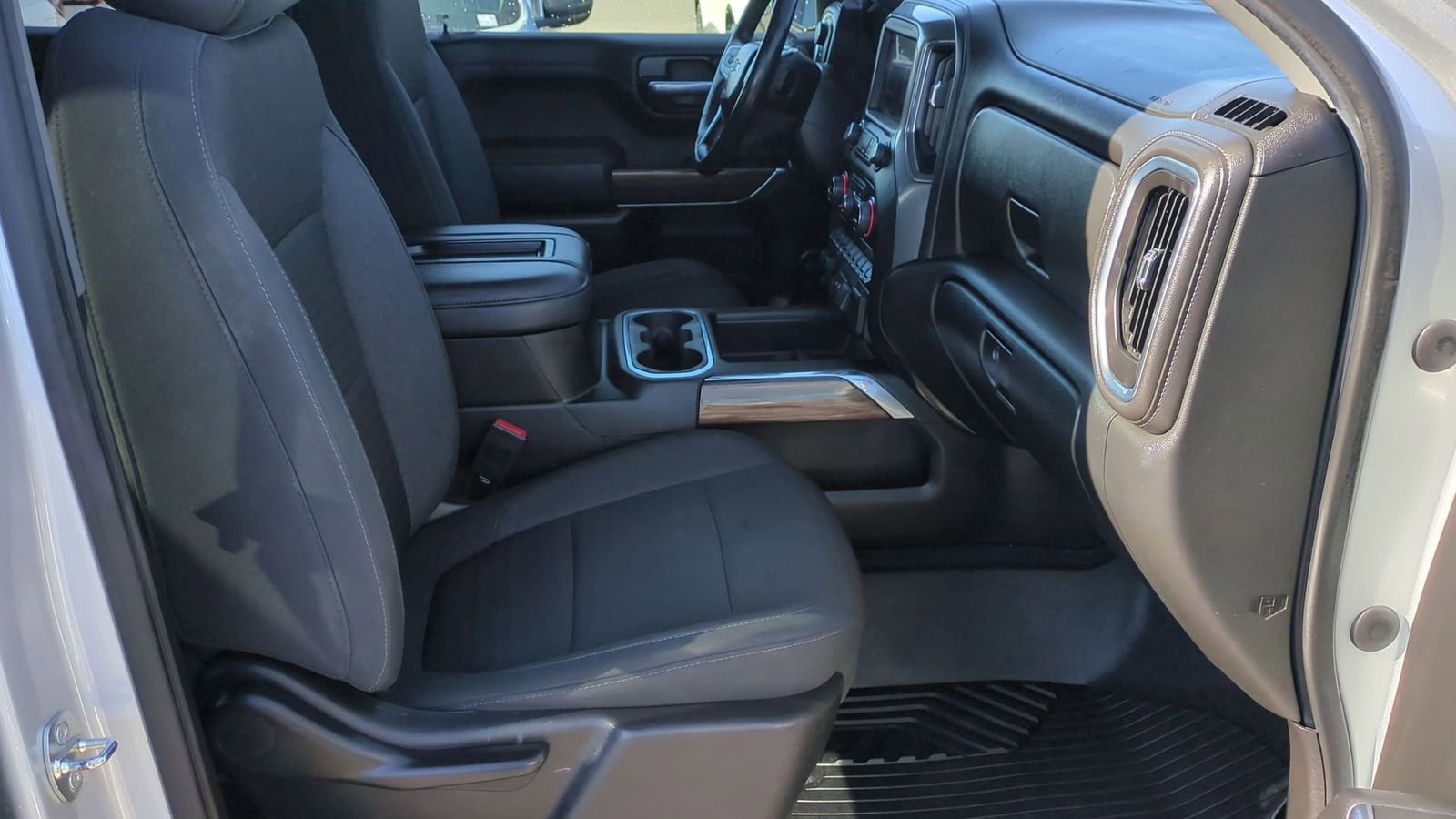 Used 2020 Chevrolet Silverado 1500 LT Trail Boss image 24