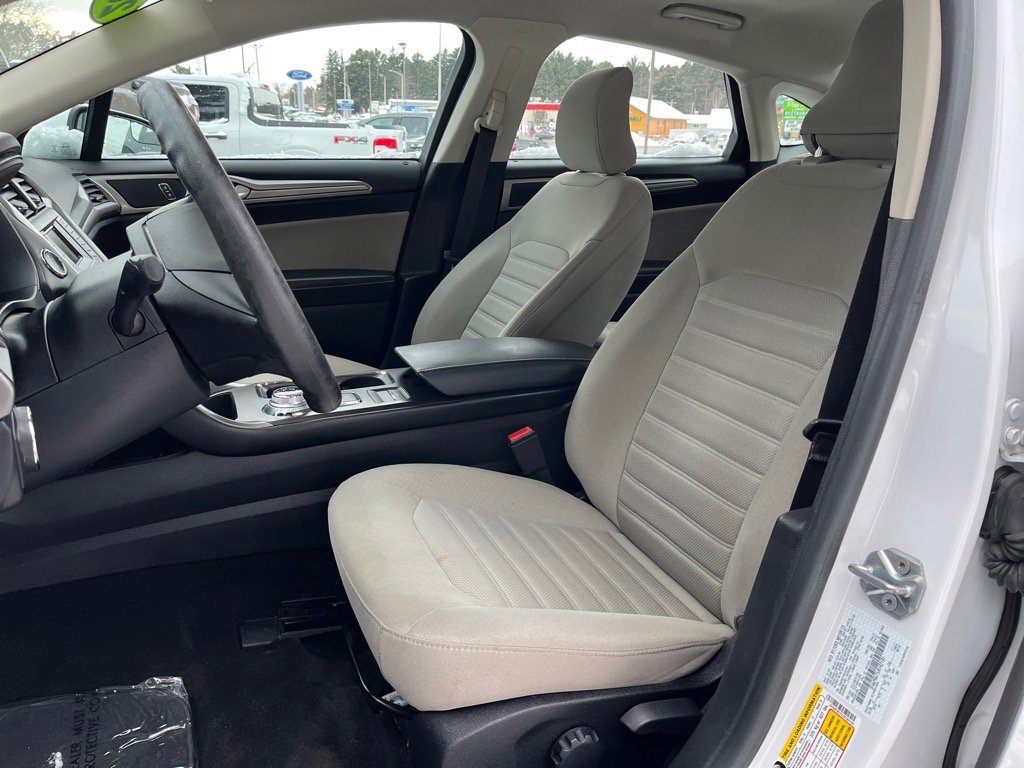 Used 2018 Ford Fusion S image 13