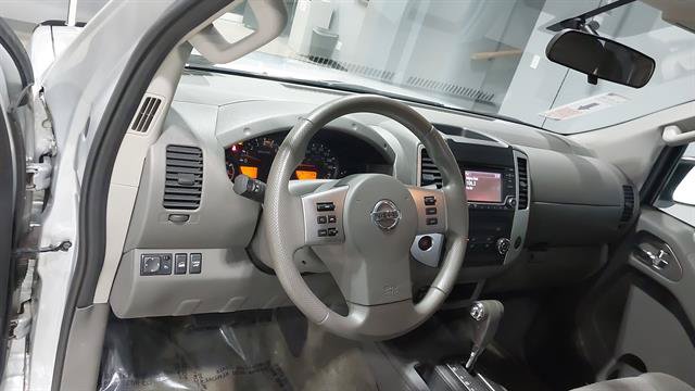 Used 2016 Nissan Frontier SV AWD/4WD image 19