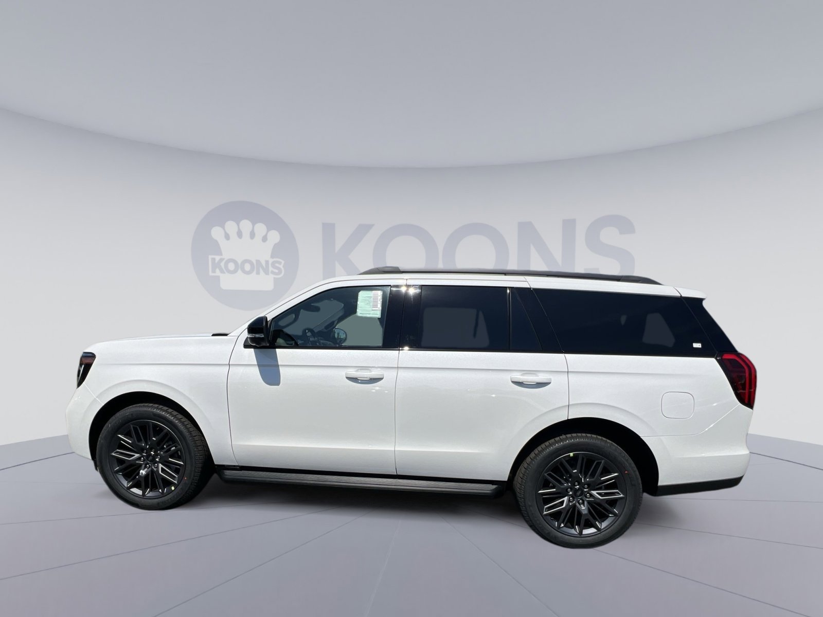 New 2026 Ford Expedition Platinum image 13