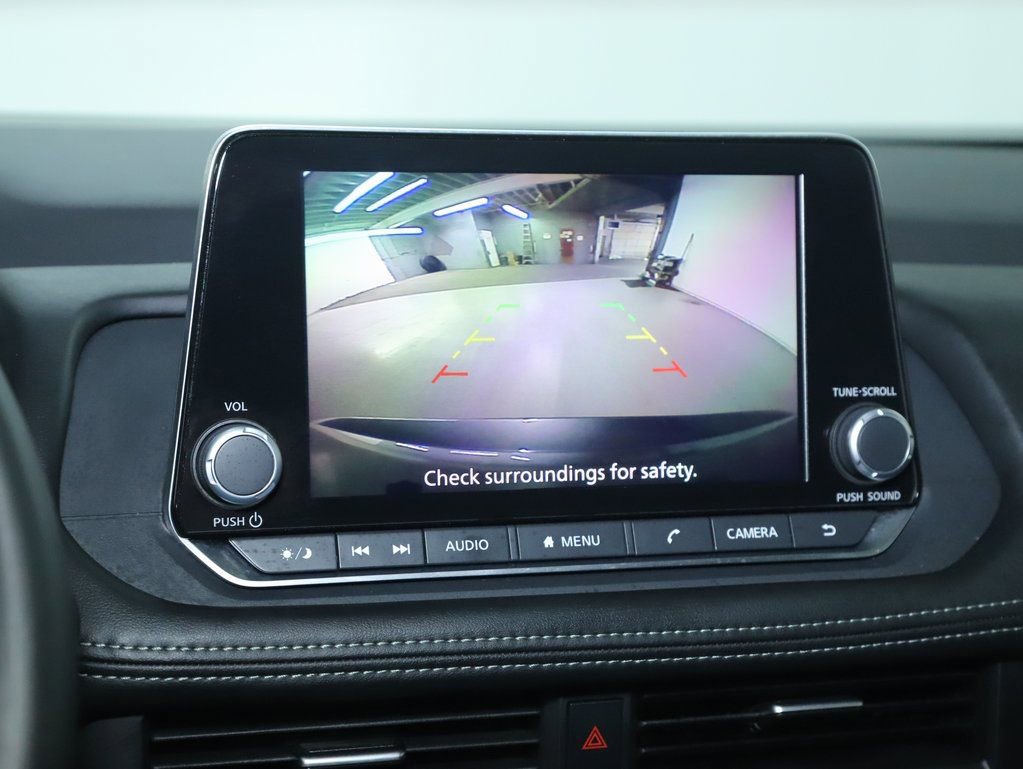 Used 2025 Nissan Rogue SV image 28