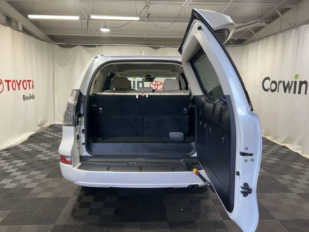 Used 2023 Lexus GX 460 Premium w/ Premium Plus Package image 20