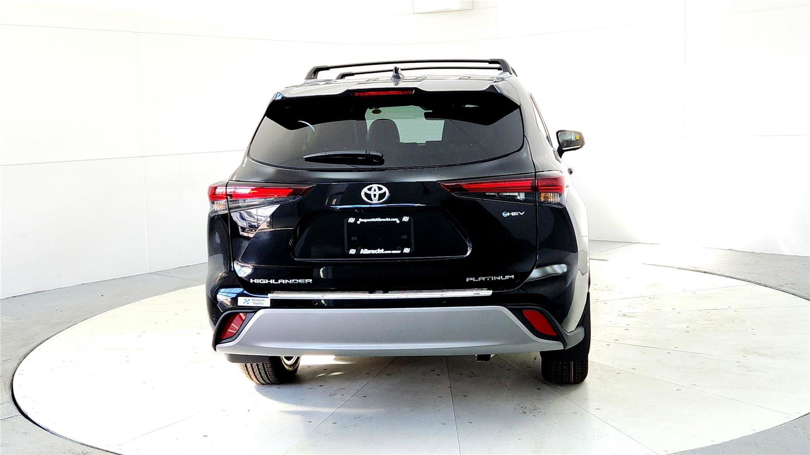 New 2026 Toyota Highlander Platinum image 5
