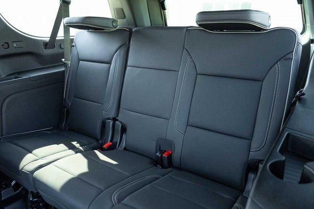 New 2026 Chevrolet Suburban Premier image 16