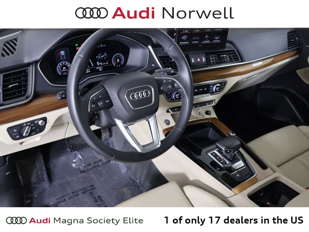 Used 2021 Audi Q5 Prestige w/ Prestige Package image 2