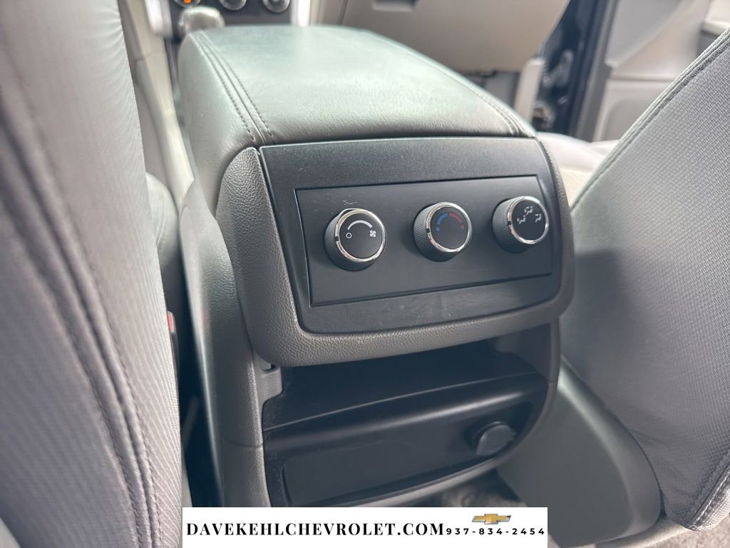 Used 2011 Chevrolet Traverse LT image 24