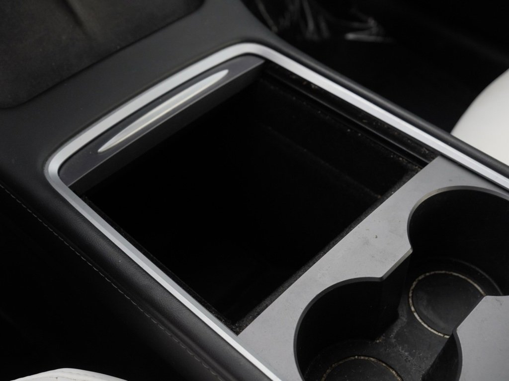 Used 2022 Tesla Model Y Performance image 12