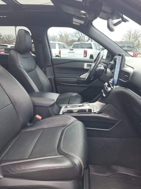 Used 2022 Ford Explorer ST w/ Premium Technology Package image 19