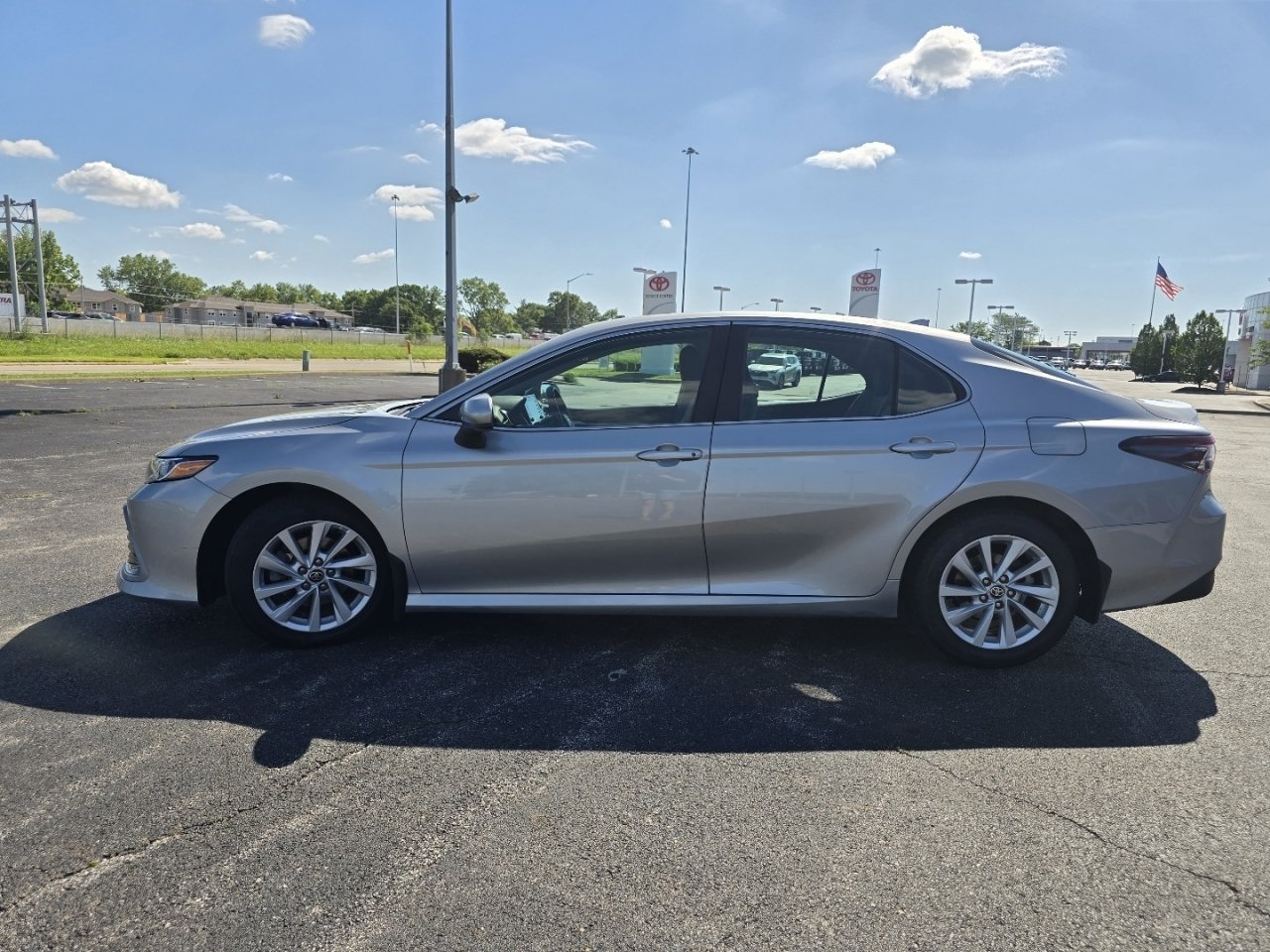 Certified 2023 Toyota Camry LE FWD image 11