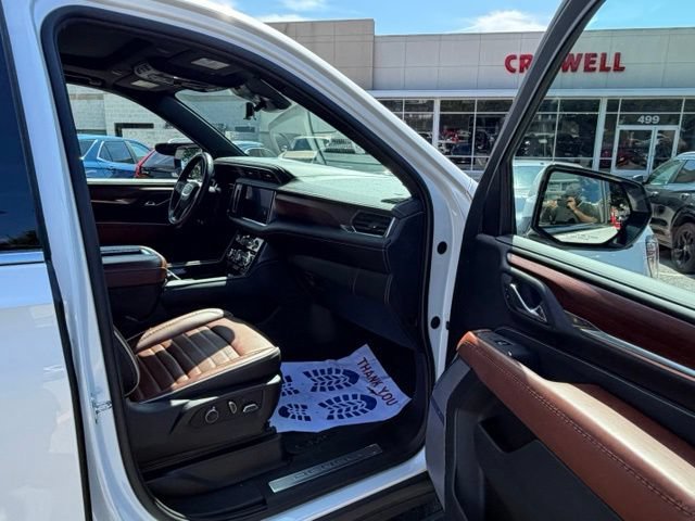 Used 2024 GMC Yukon XL Denali Ultimate AWD/4WD image 27