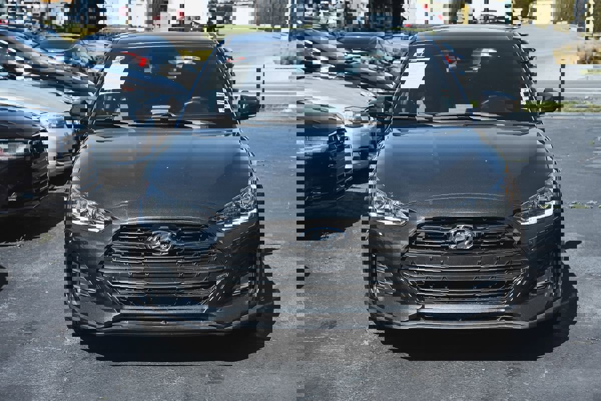 Used 2019 Hyundai Veloster 2.0 image 3