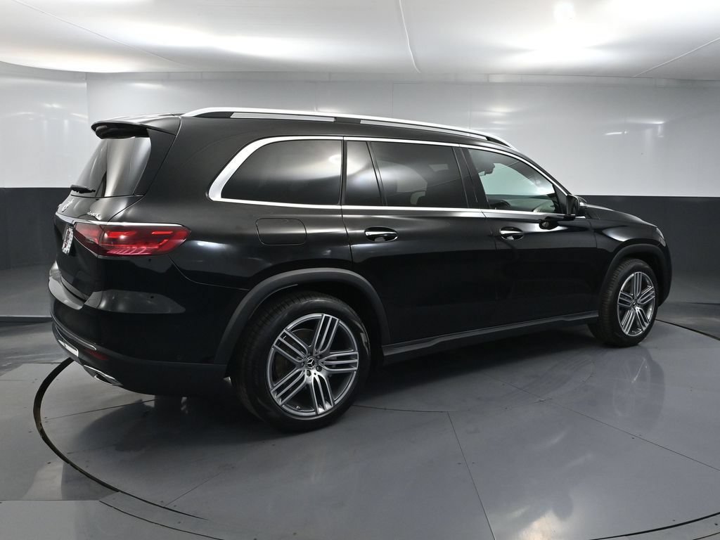 Used 2026 Mercedes-Benz GLS 450 4MATIC image 3