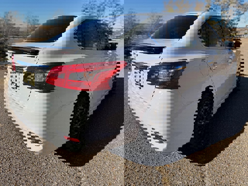 Used 2018 Nissan Sentra S w/ S Midnight Style Package image 5