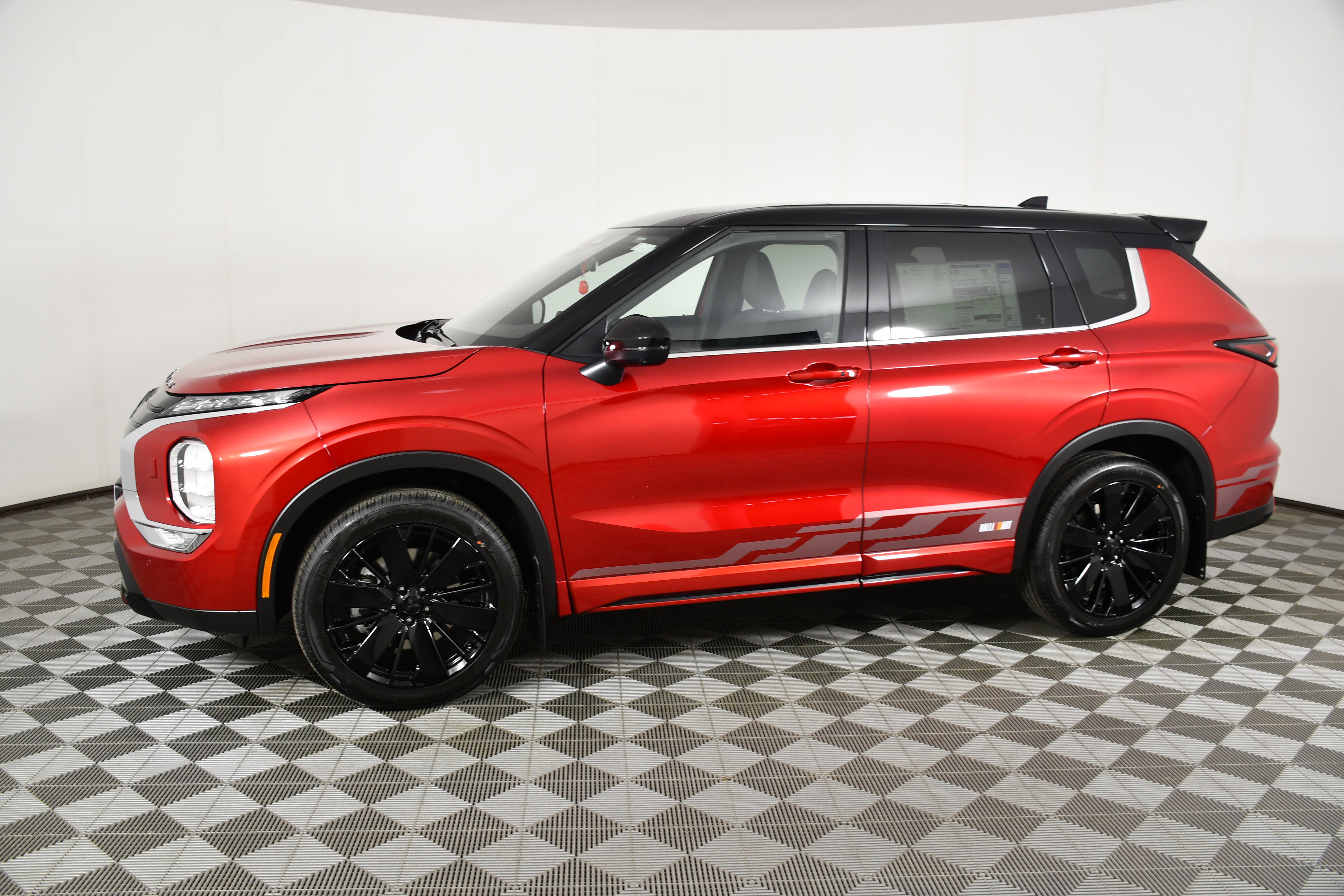 New 2026 Mitsubishi Outlander Ralliart image 9