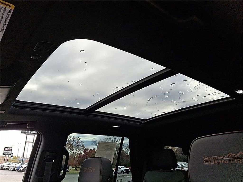 Used 2022 Chevrolet Tahoe High Country image 15