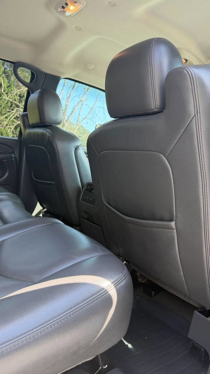 Used 2007 Chevrolet Silverado 2500 LT w/ Heavy-Duty Power Package image 24