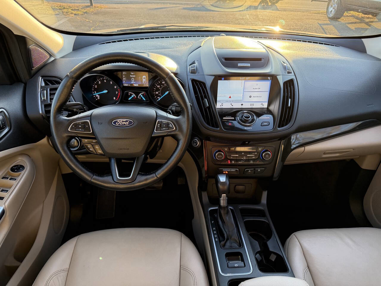 Used 2017 Ford Escape Titanium image 17