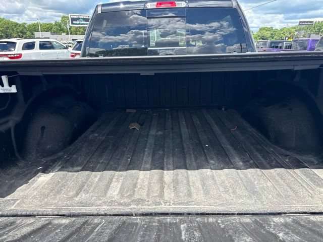 Used 2022 RAM 1500 Limited w/ Body-Colour Bumper Group AWD/4WD image 9