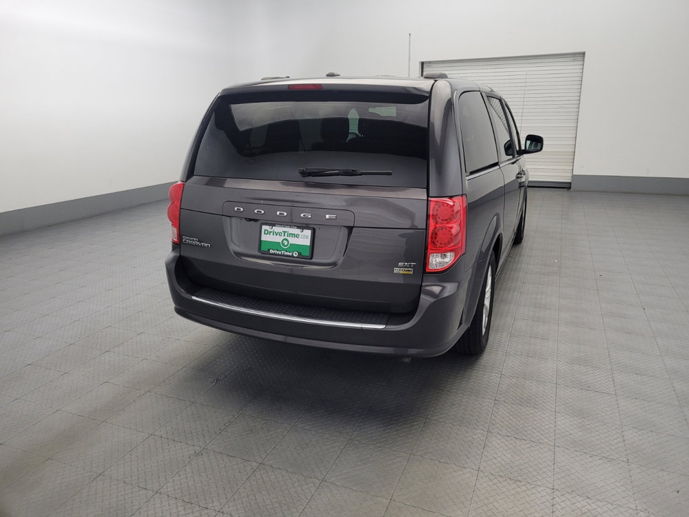 Used 2018 Dodge Grand Caravan SXT image 7