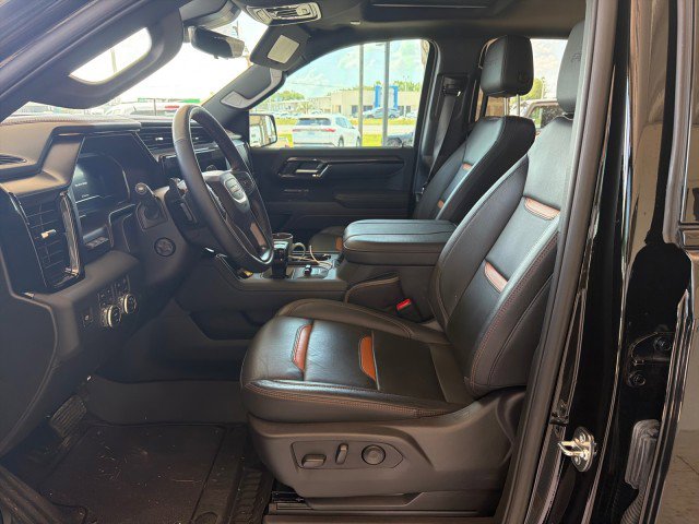 Used 2025 GMC Sierra 1500 AT4 w/ AT4 Premium Package AWD/4WD image 13