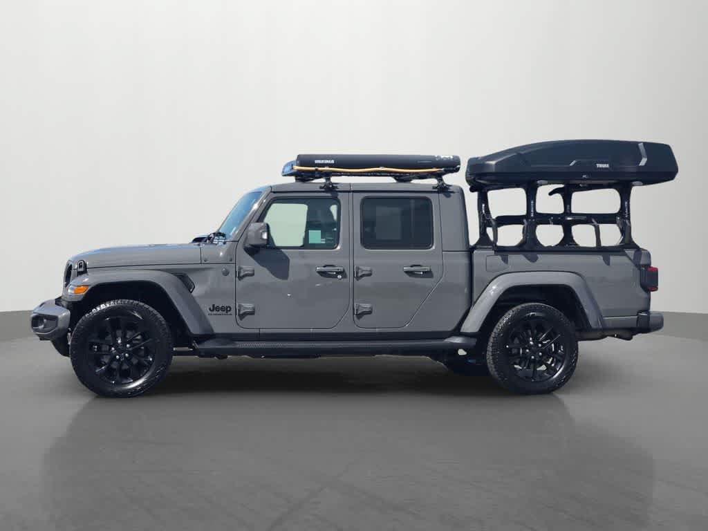 Used 2023 Jeep Gladiator Overland AWD/4WD image 3