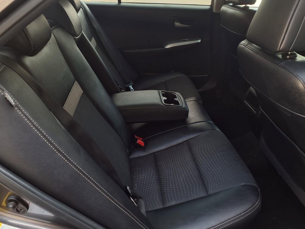 Used 2014 Toyota Camry SE image 20