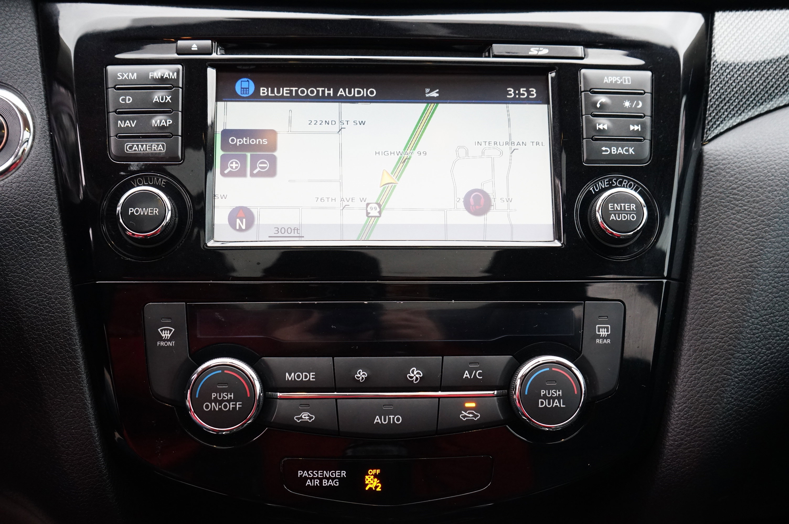 Used 2016 Nissan Rogue SL w/ SL Premium Package image 23