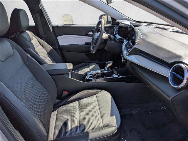 Used 2025 Chevrolet Trax LT image 20