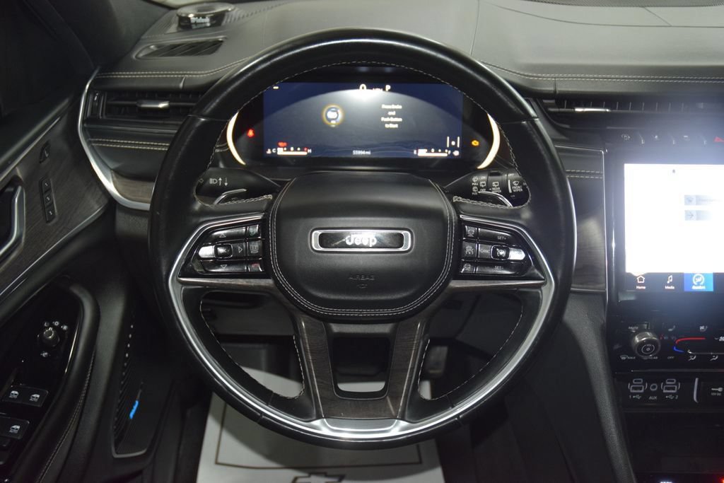 Used 2021 Jeep Grand Cherokee L Overland w/ Luxury Tech Group IV AWD/4WD image 33