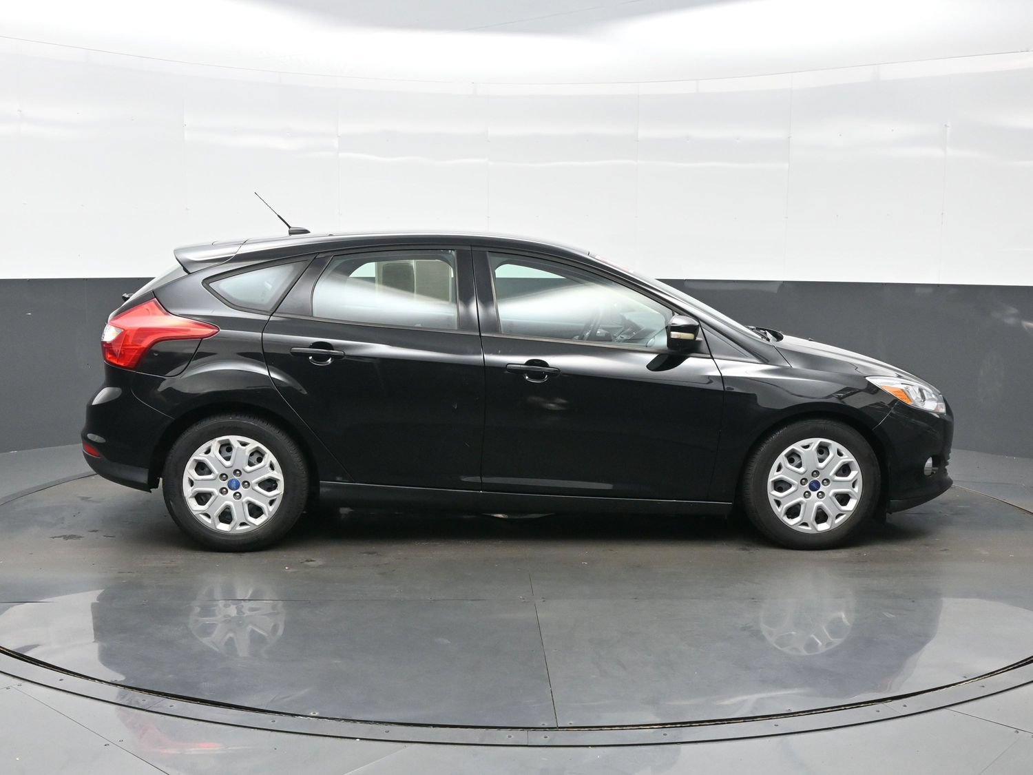 Used 2012 Ford Focus SE FWD image 7