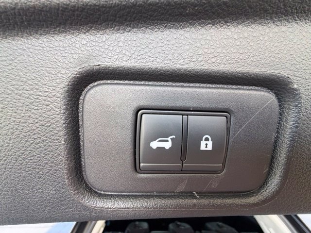Used 2023 Nissan Pathfinder SL AWD/4WD image 25