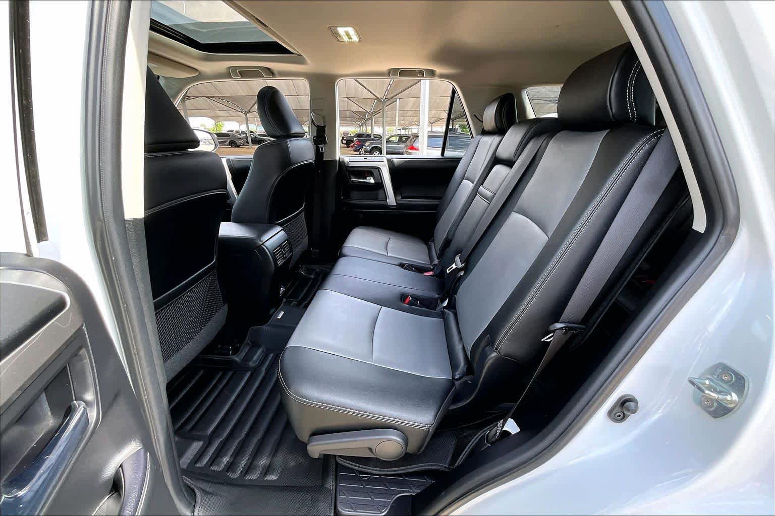Used 2024 Toyota 4Runner SR5 Premium w/ Moonroof Package AWD/4WD image 21