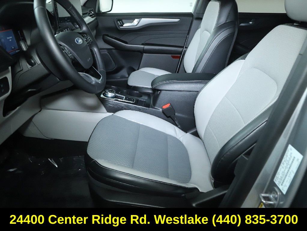 Used 2023 Ford Escape SE image 18